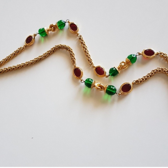 Gorgeous Vintage CHANEL Gripoix Gold Tone - Picture 1 of 12